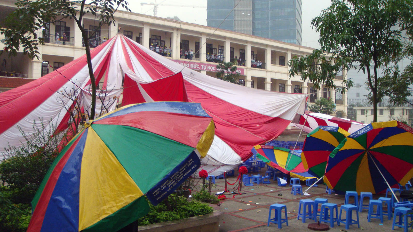 Kẻ cứu mạng không nhất thiết kể mình là cứu thế (2)